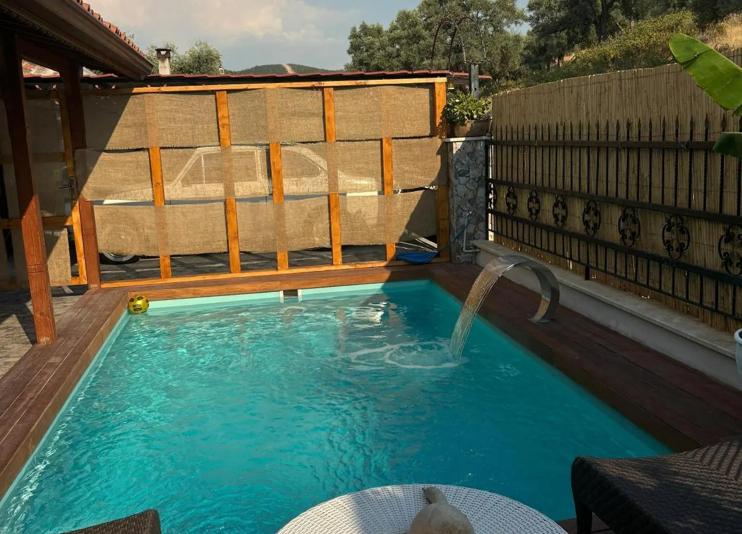 Milas-Bodrum Oezel Havuzlu Triplex Villa Milas